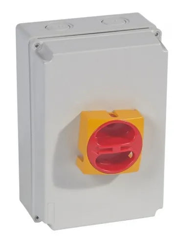 INTERRUPTOR ROTATIVO TRIPOLAR EN CAJA 40A 400V